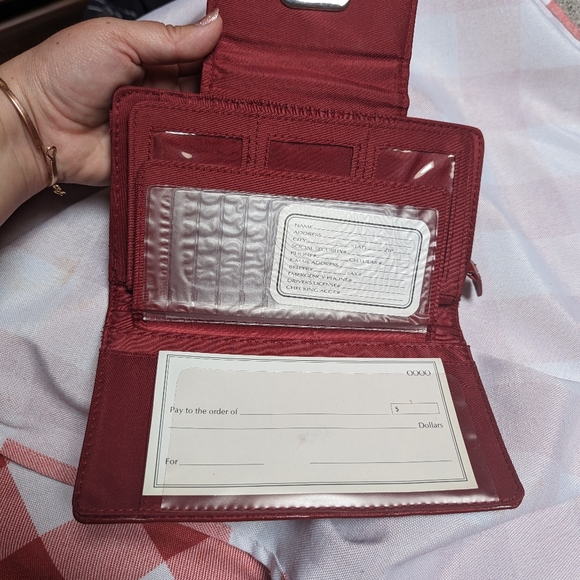 Brand new wallet - Picture 3 of 7